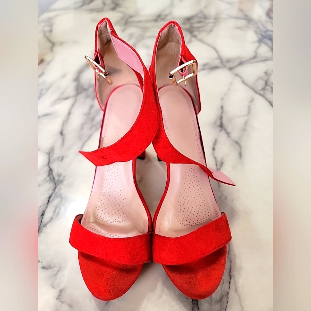 Forever Heels Size 8.5 Red Suede Pumps
